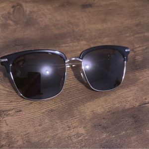 Authentic Gucci sunglasses Model GG0918S 001